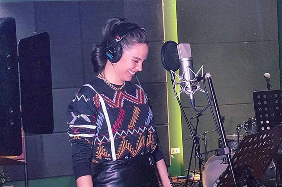 “This girl can saaaang, galing! Fun recording online sesh with the awesome CATRIONA.”